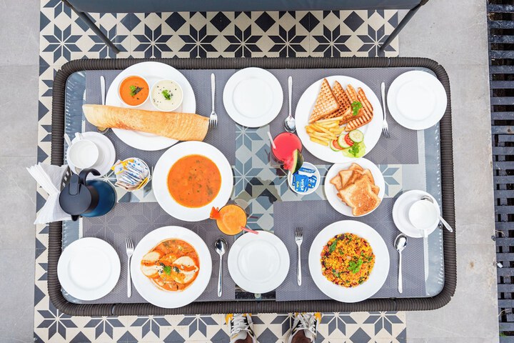Breakfast/Coffee Service 96 of 161