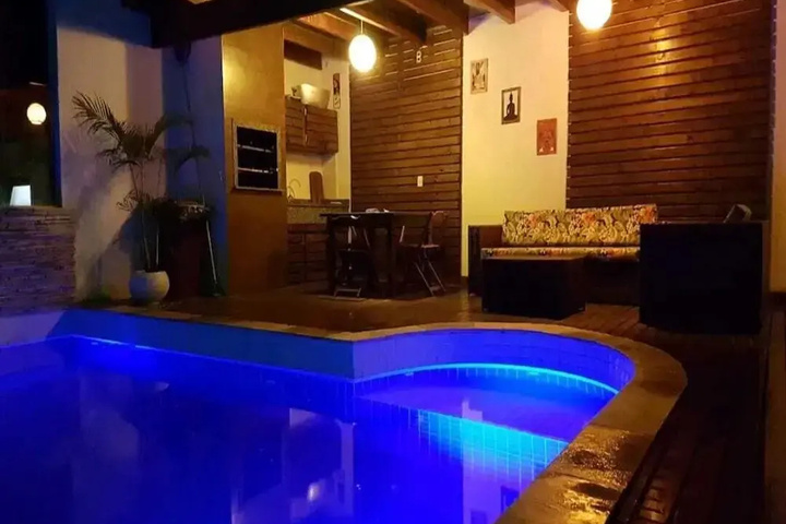 Pool 8 of 13