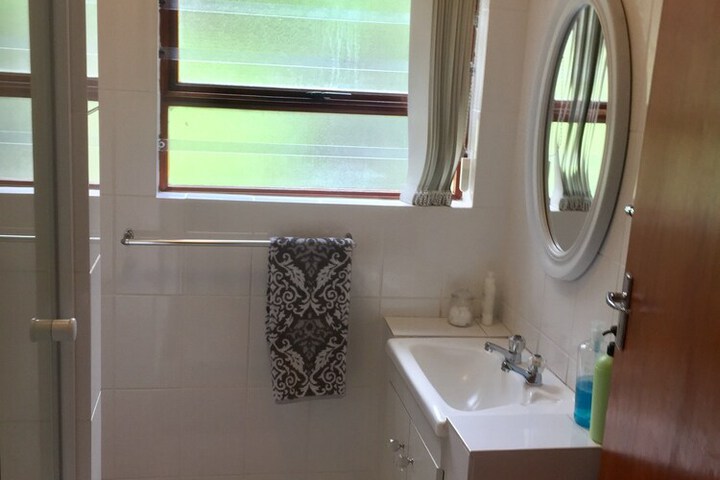 Room 16 of 28