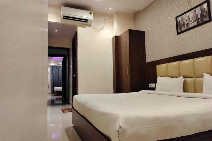 Room 14 of 26