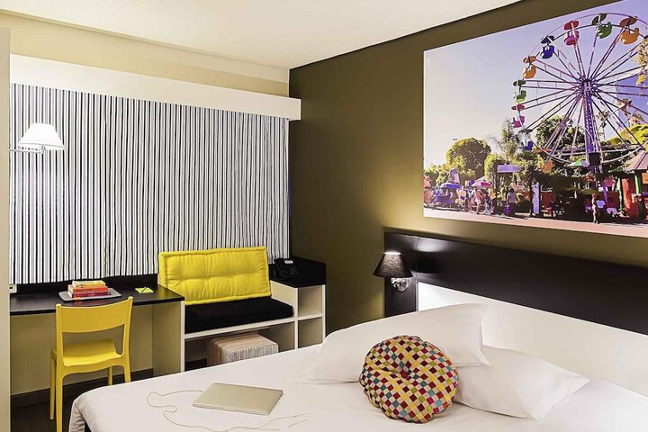 Room 15 of 39