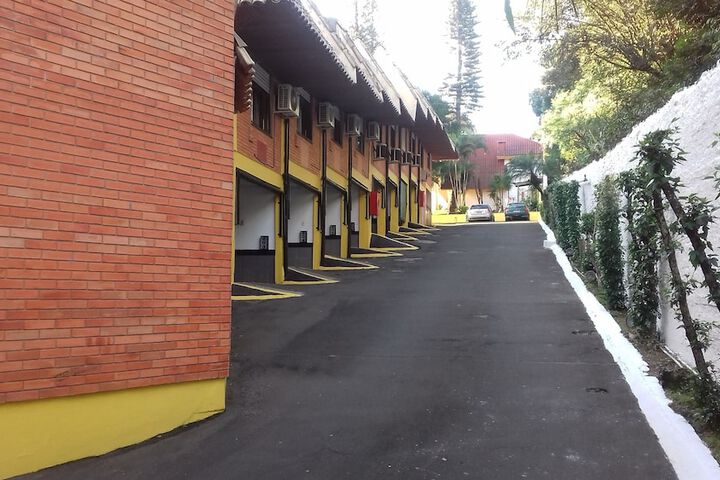 Hotel 2 of 112