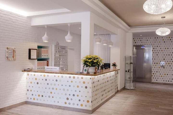 Entrance & Lobby