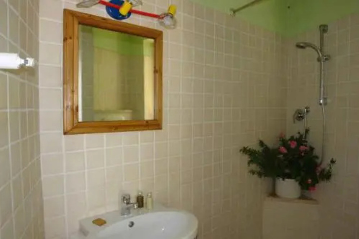 Room 8 of 8