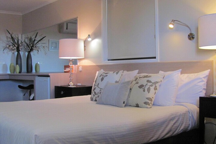 Room 5 of 95