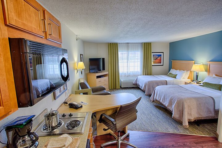 1 Queen Studio Suite (19 of 42)