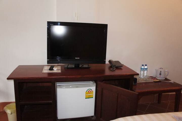 Room 27 of 64