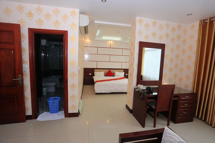 Room 10 of 22