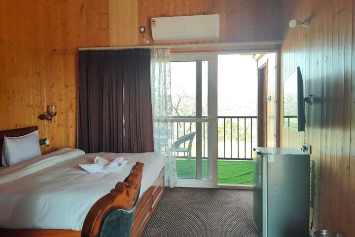 Room 10 of 26