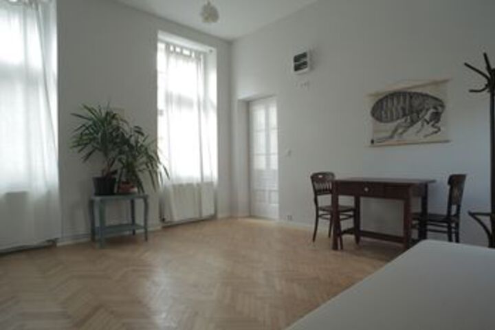 Room 8 of 20