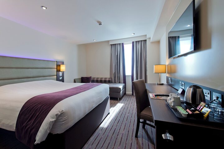 Room 7 of 19