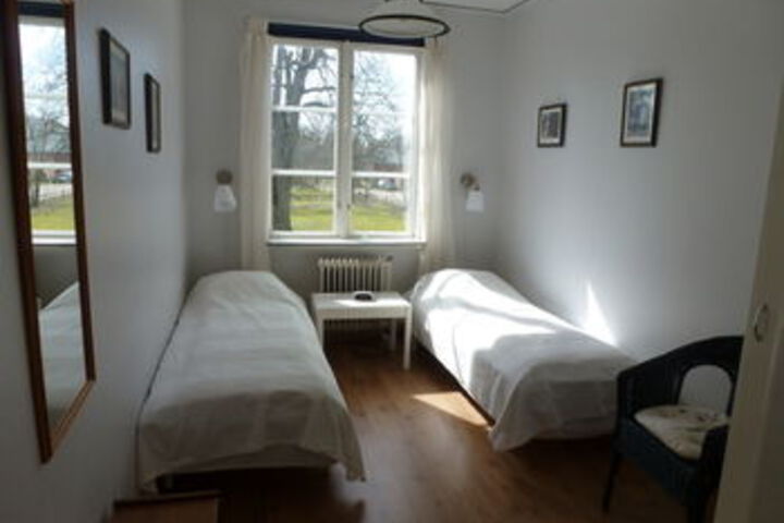 Room 34 of 62