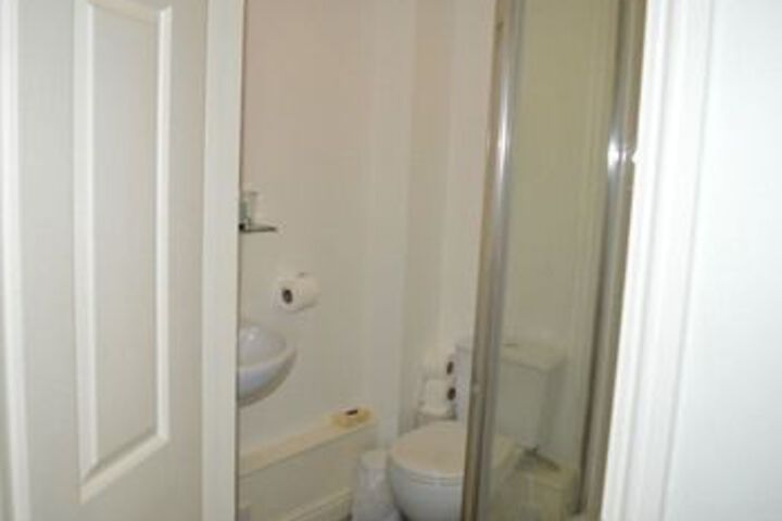 Room 15 of 48