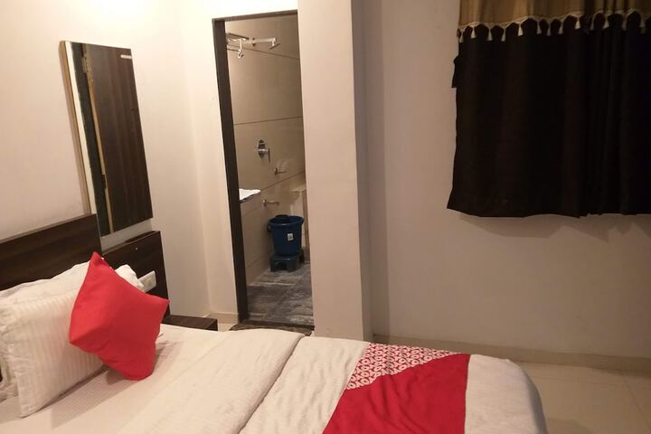Room 12 of 21
