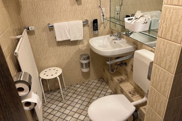 Room 21 of 51