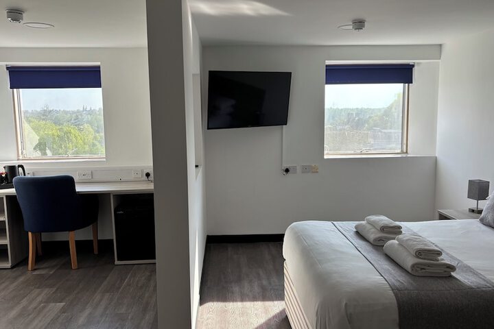 Room 37 of 83