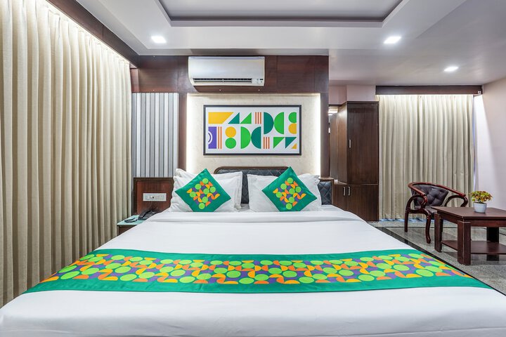 Room 15 of 36