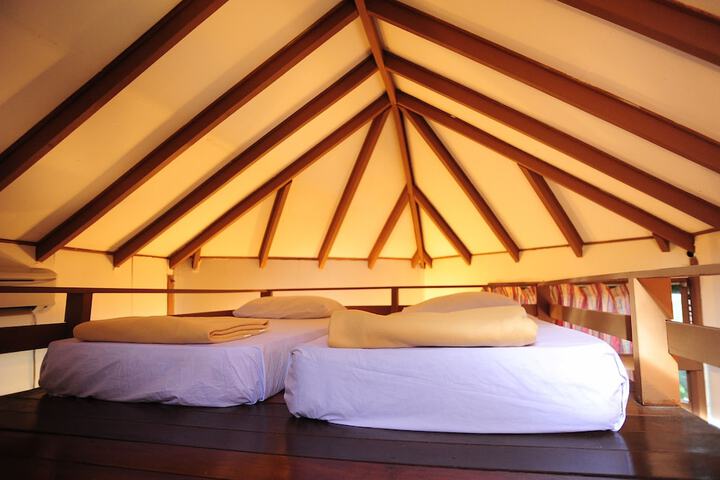 Room 15 of 36