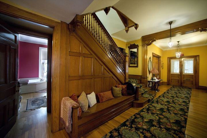 Hotel 2 of 46