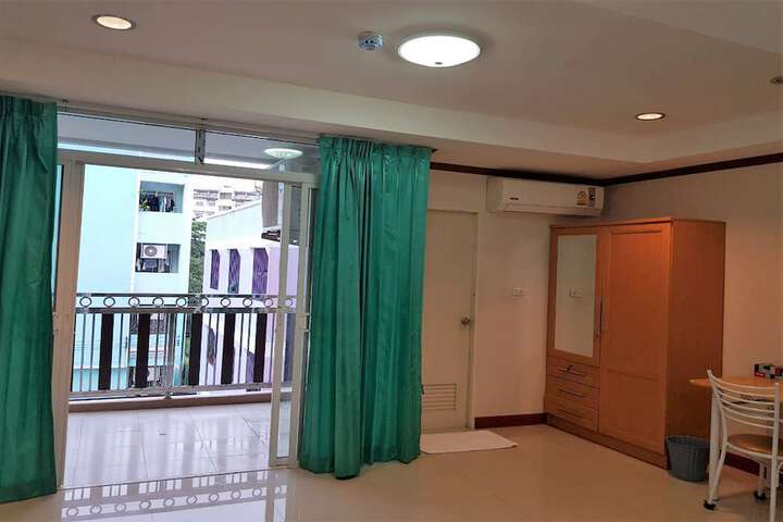 Room 20 of 34