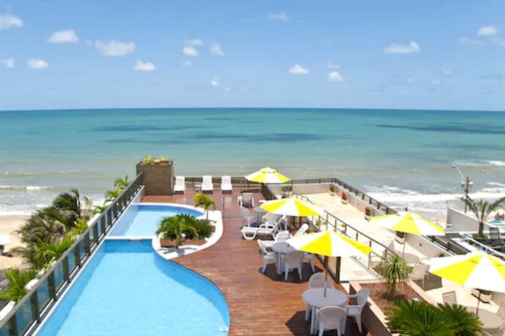 Hotel with Pool