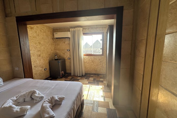 Room 9 of 34