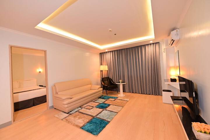 Room 6 of 24