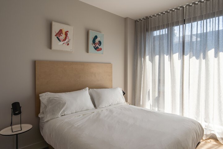 Room 11 of 30