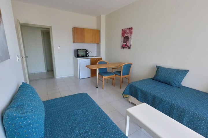 Room 17 of 24