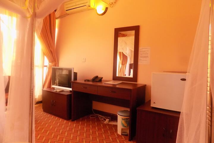 Room 36 of 86