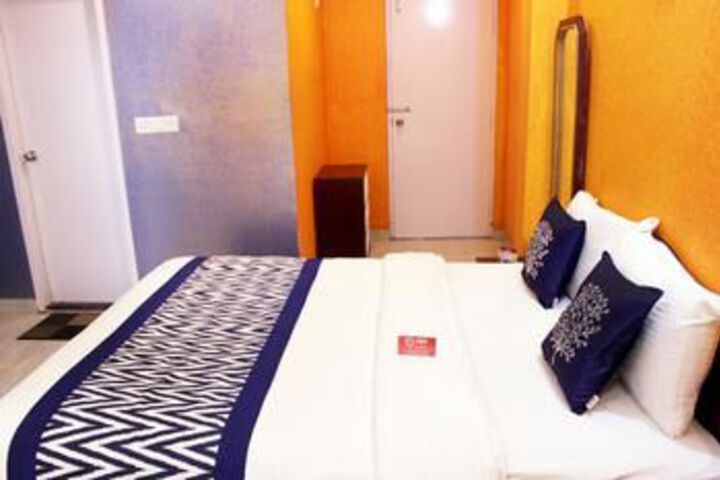 Room 9 of 25