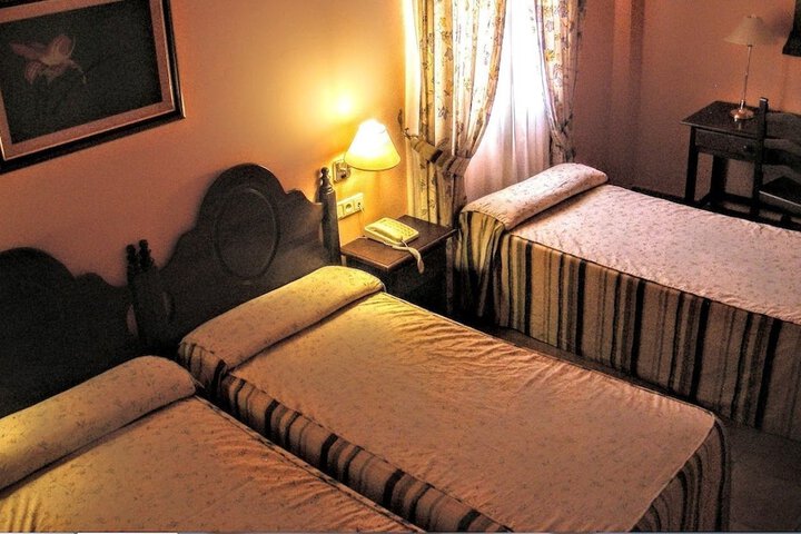 Room 6 of 40