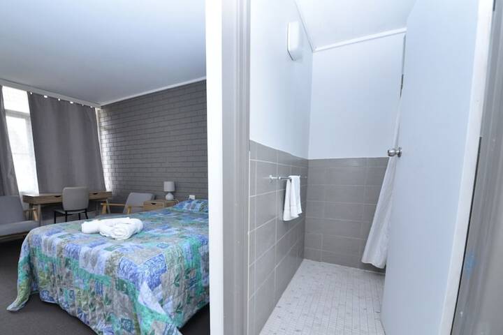 Room 15 of 61