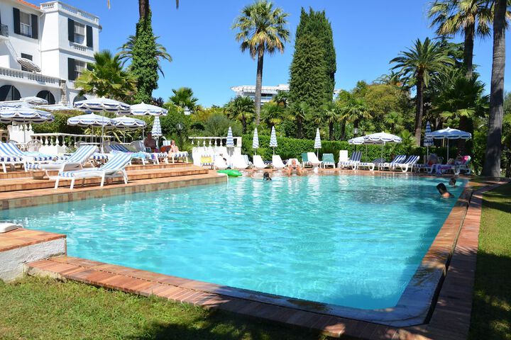 Pool 43 of 62