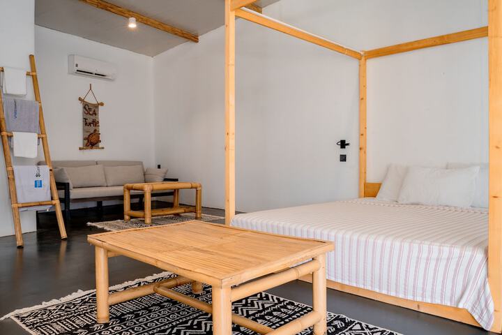 Room 10 of 26