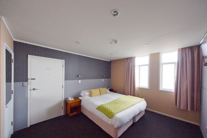 Room 9 of 53