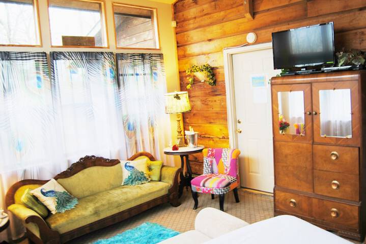 Room 7 of 51