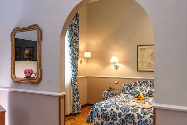 Room 8 of 75
