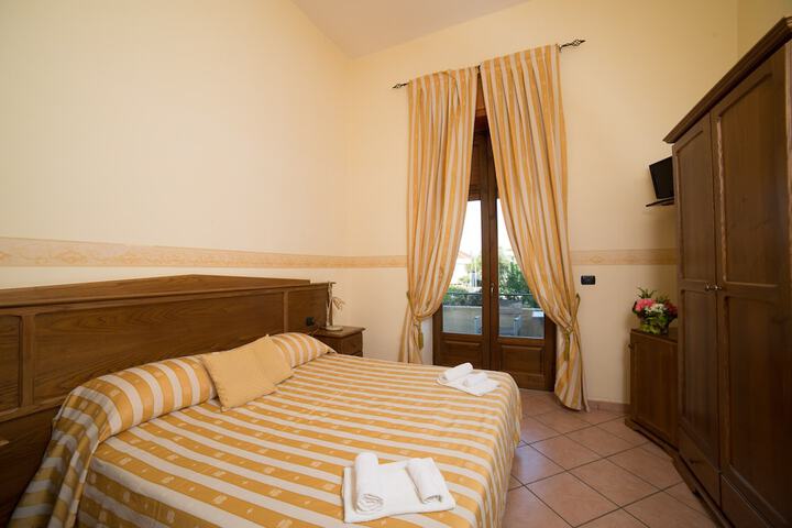 Room 12 of 15
