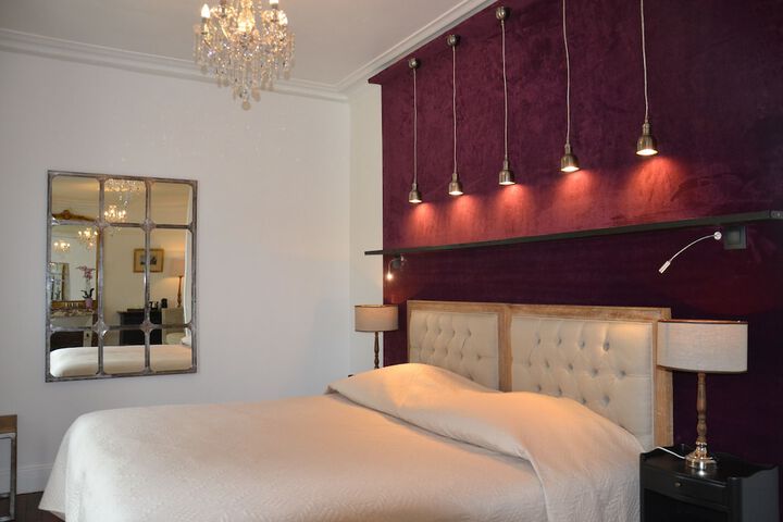 Room 8 of 34