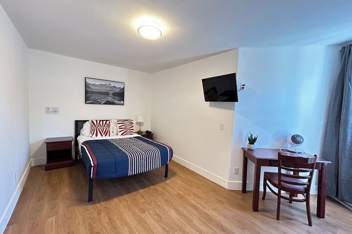 Room 11 of 26
