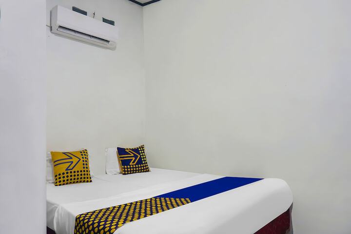 Room 12 of 27