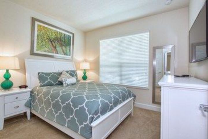 Room 9 of 26