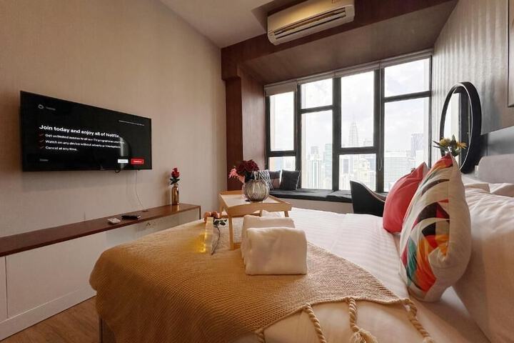 Room 6 of 20