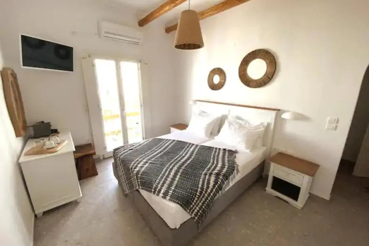 Room 3 of 11