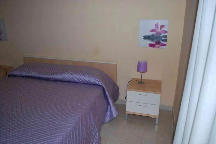 Room 16 of 38