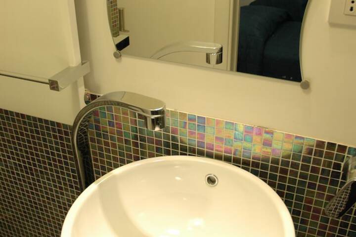Room 45 of 60