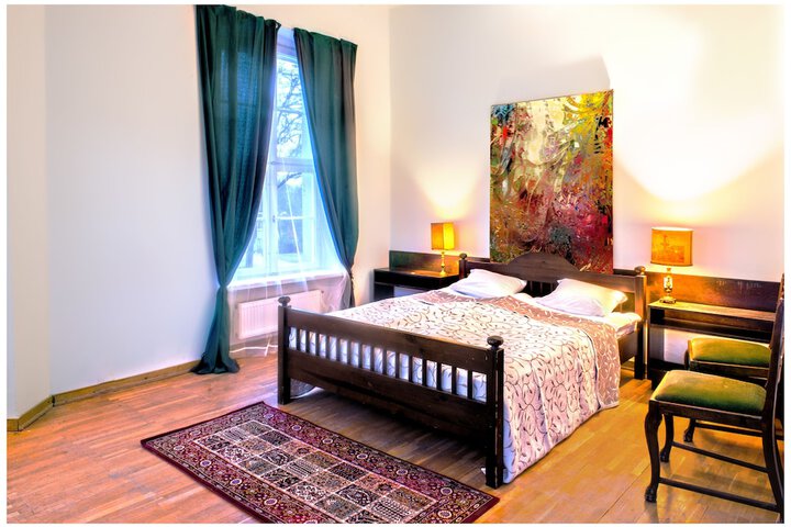 Room 4 of 21