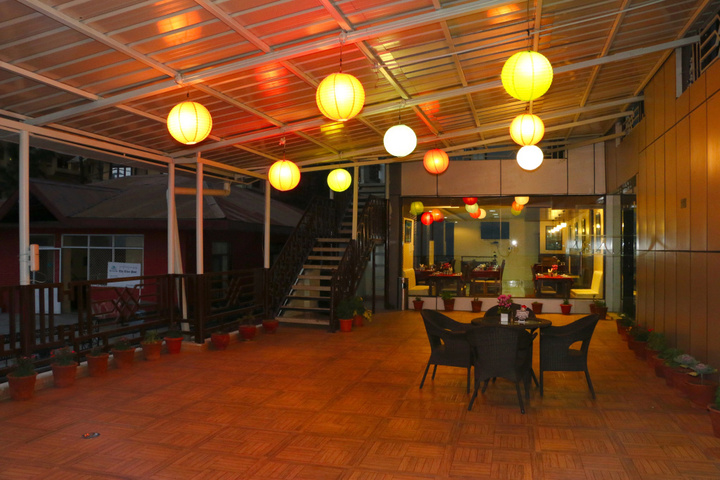 restaurant