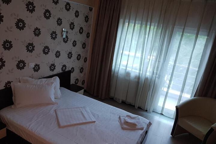Room 19 of 49